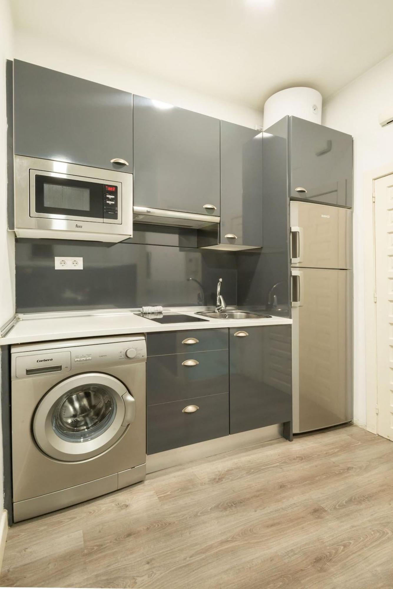 Apartamentos Day Madrid Plaza De Espana Centro Gran Via Sol Malasana Bagian luar foto