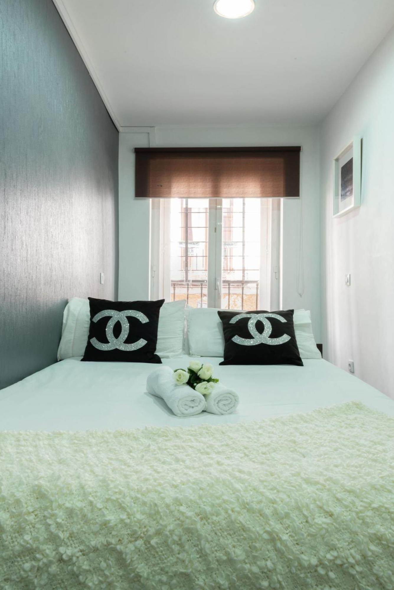 Apartamentos Day Madrid Plaza De Espana Centro Gran Via Sol Malasana Bagian luar foto