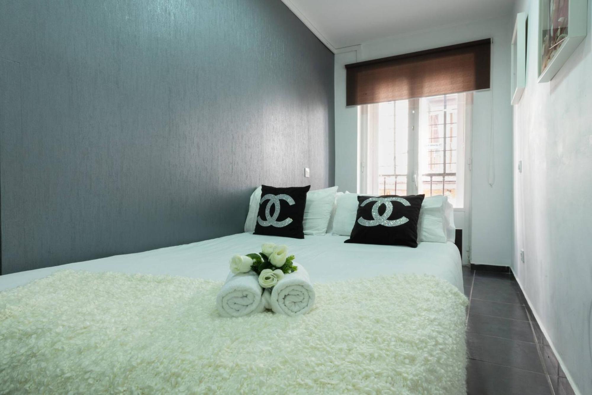 Apartamentos Day Madrid Plaza De Espana Centro Gran Via Sol Malasana Bagian luar foto