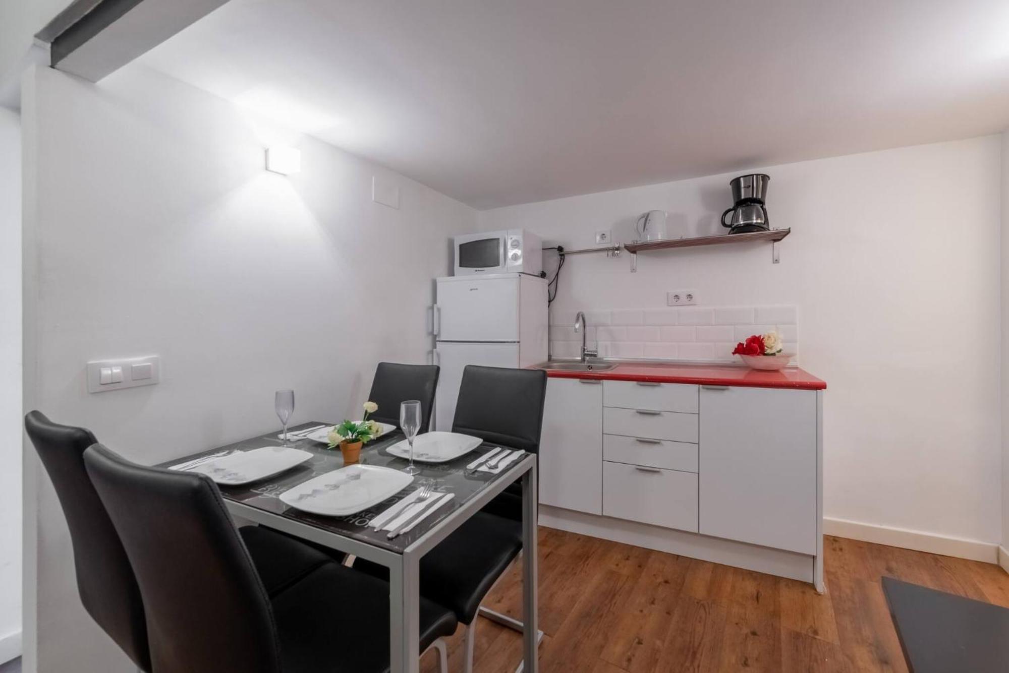 Apartamentos Day Madrid Plaza De Espana Centro Gran Via Sol Malasana Bagian luar foto