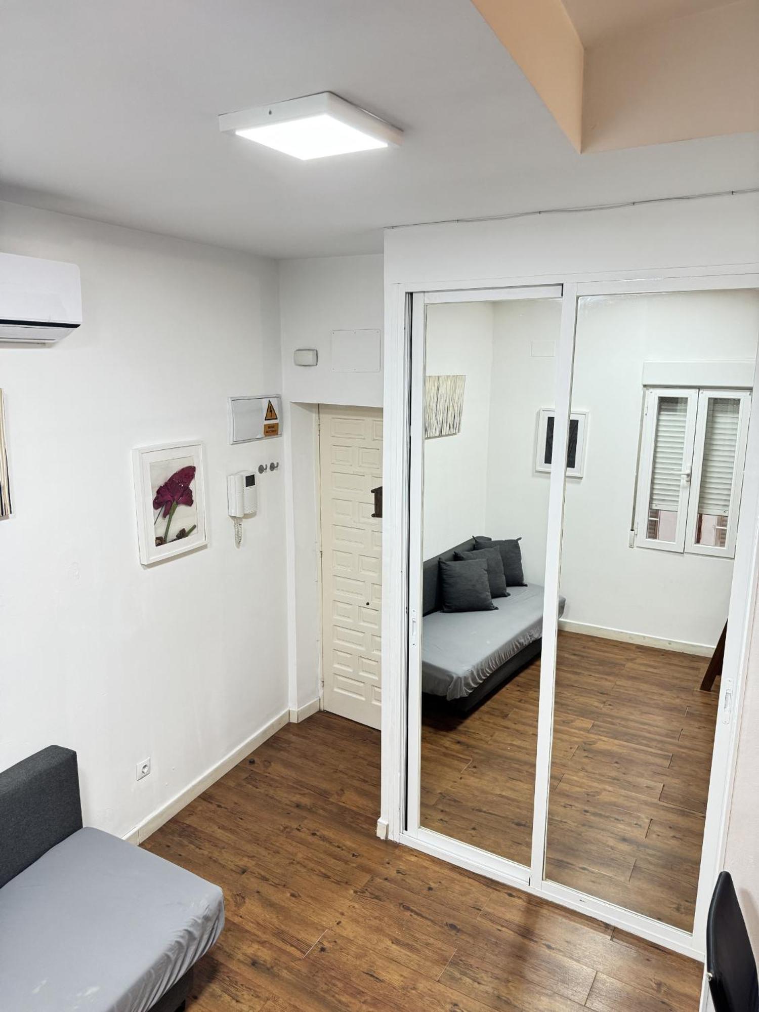 Apartamentos Day Madrid Plaza De Espana Centro Gran Via Sol Malasana Bagian luar foto
