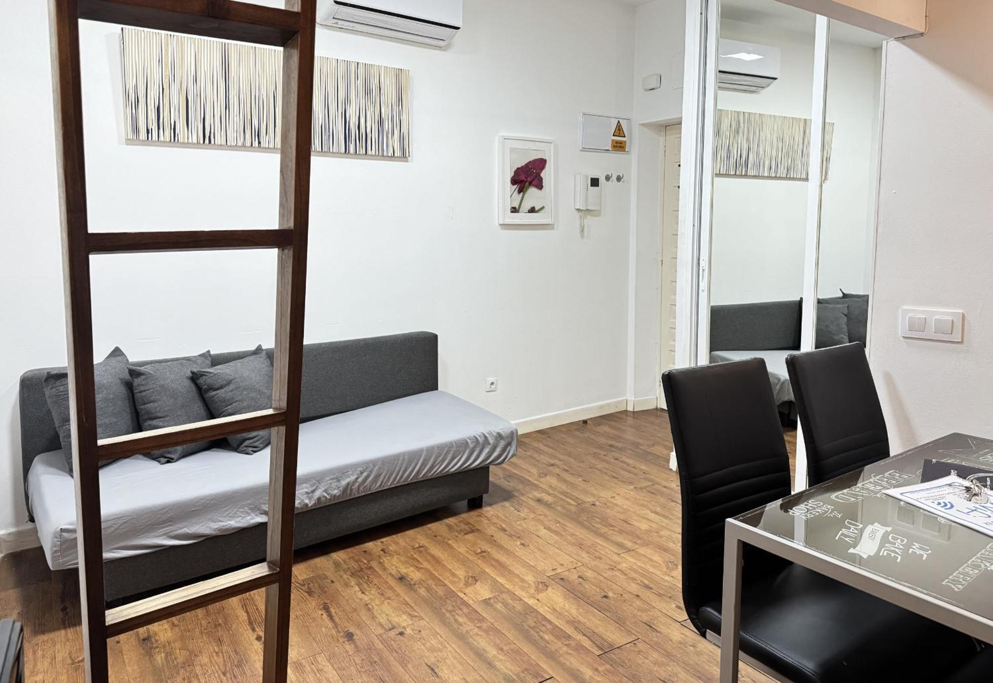 Apartamentos Day Madrid Plaza De Espana Centro Gran Via Sol Malasana Bagian luar foto